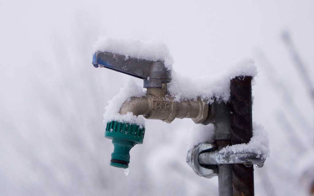 Wasserleitungen und Rohre winterfest machen